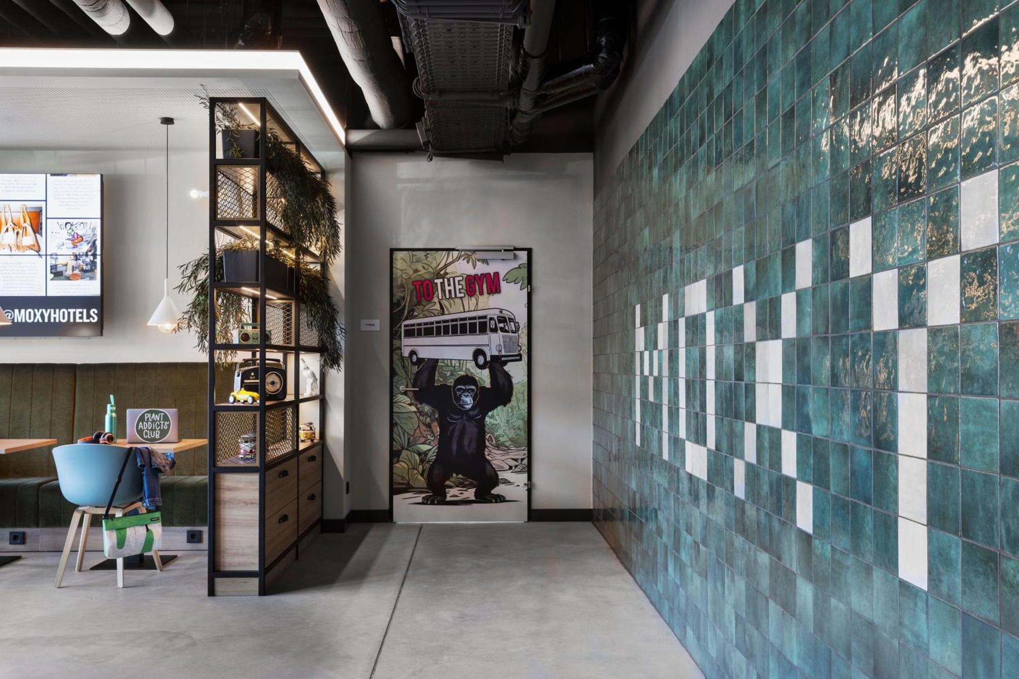 Moxy East Hotel Vienne